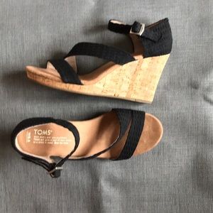 Toms wedge sandals